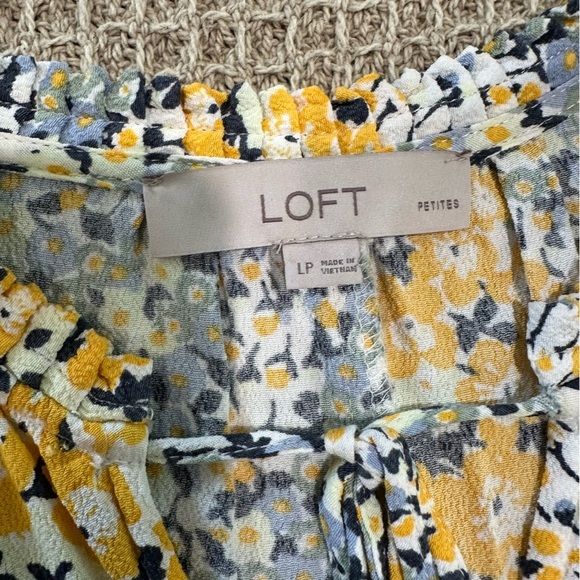 LOFT Yellow and White dreses Vibrant Floral Design - Picture 7 of 7